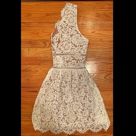 LEILA WHITE LACE DRESS - Picture 5 of 12